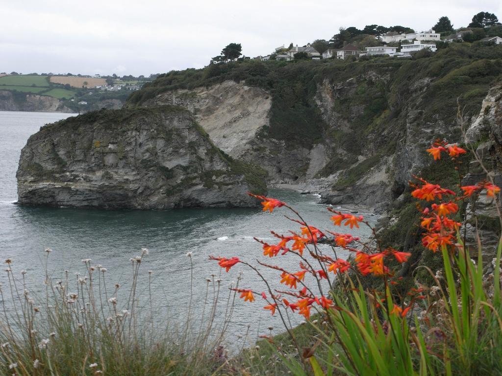 Cliff Head Hotel Carlyon Bay Buitenkant foto